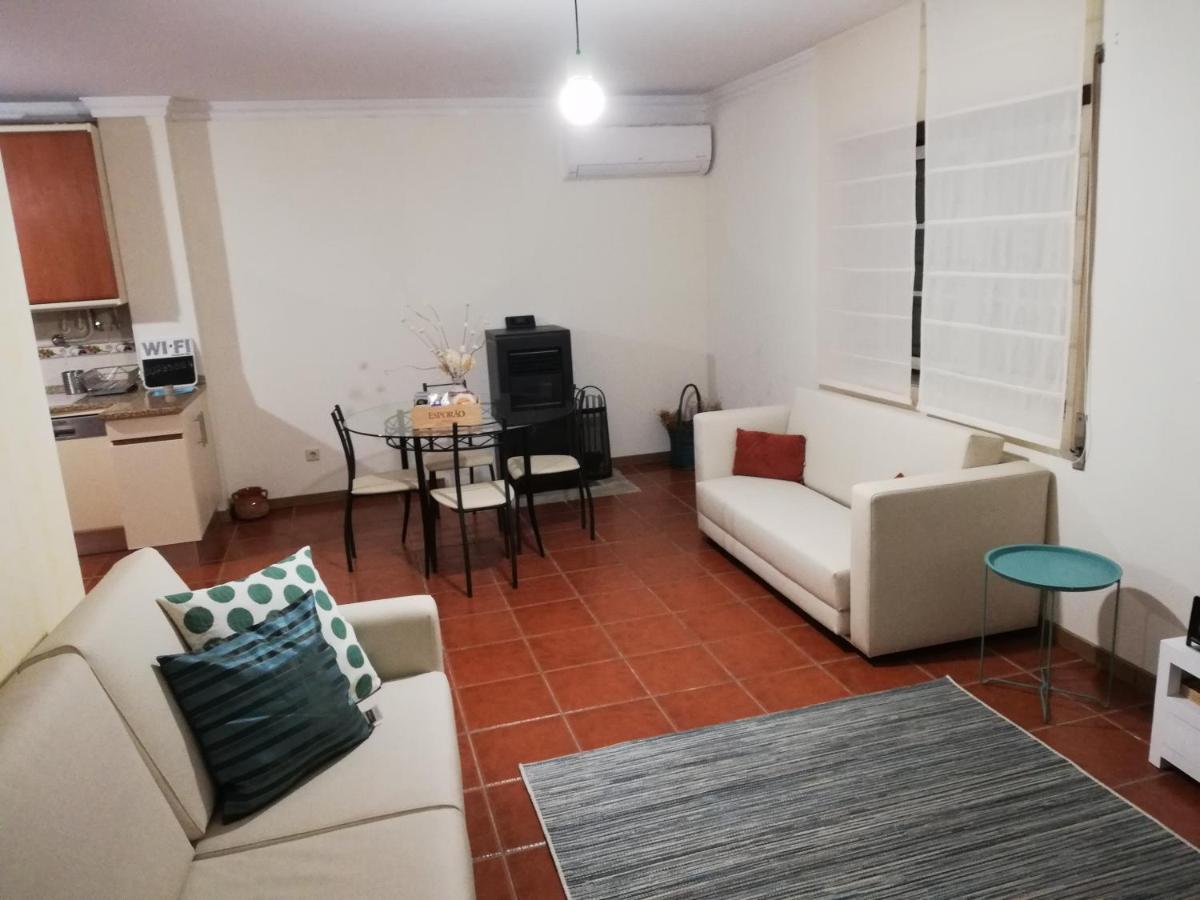 Casinha De Nogueirinha Villa มาเซโด เด กาบาเลย์รอส ภายนอก รูปภาพ